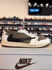 Jordan — Jordan 1 Retro OG SP Low Reverse Medium — Sneaker — resale