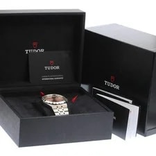 Tudor — Tudor Royal 28600 Automatic 41mm Salmon Pink Box Papers — Watch — resale