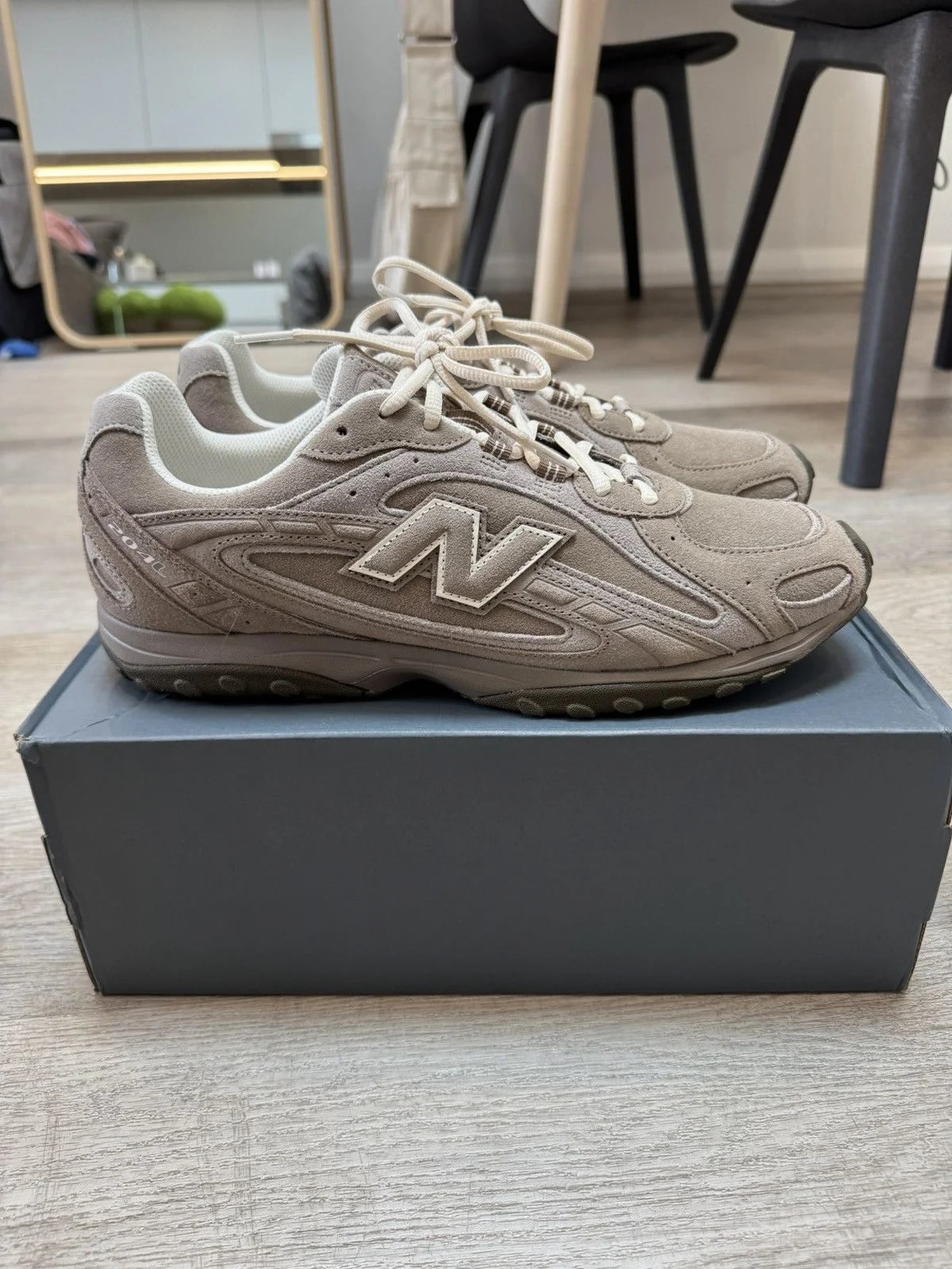 New Balance — New Balance 204L — Sneaker — resale