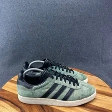 Adidas — Adidas Originals Gazelle Athletic Shoes — Sneaker — resale