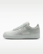 Nike — Nike Air Force 1 '07 LV8 Shoes in — Sneaker — resale