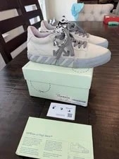 Off-White — Off-White Low Vulcanized Size 41 US 8 W Box — Sneaker — resale