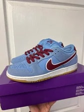 Nike SB — Size 7.5 - Nike SB Dunk Low Philadelphia Phillies — Sneaker — resale
