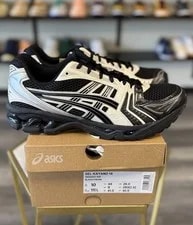 Asics — Size 10 - Asics Gel Kayano 14 1203A537-002 — Sneaker — resale