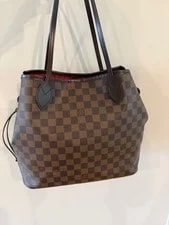 Louis Vuitton — Louis Vuitton Neverfull in With the Striped Interio — Handbag — resale