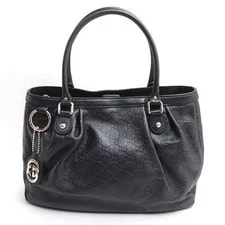 Gucci — Gucci Good Condition GG Marmont Suki 296835 — Handbag — resale