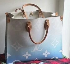 Louis Vuitton — Louis Vuitton BY THE Pool Onthego Giant Limited — Handbag — resale