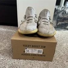Adidas — Adidas Yeezy Boost 350 V2 Non-Reflective Low Top 2018 — Sneaker — resale