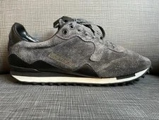 Golden Goose — Golden Goose Deluxe Brand Starland Distressed — Sneaker — resale