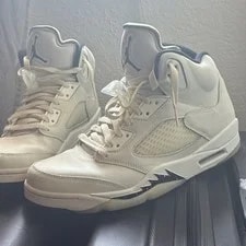 Jordan — Jordan Air 5 / Mid Top Lace Up — Sneaker — resale