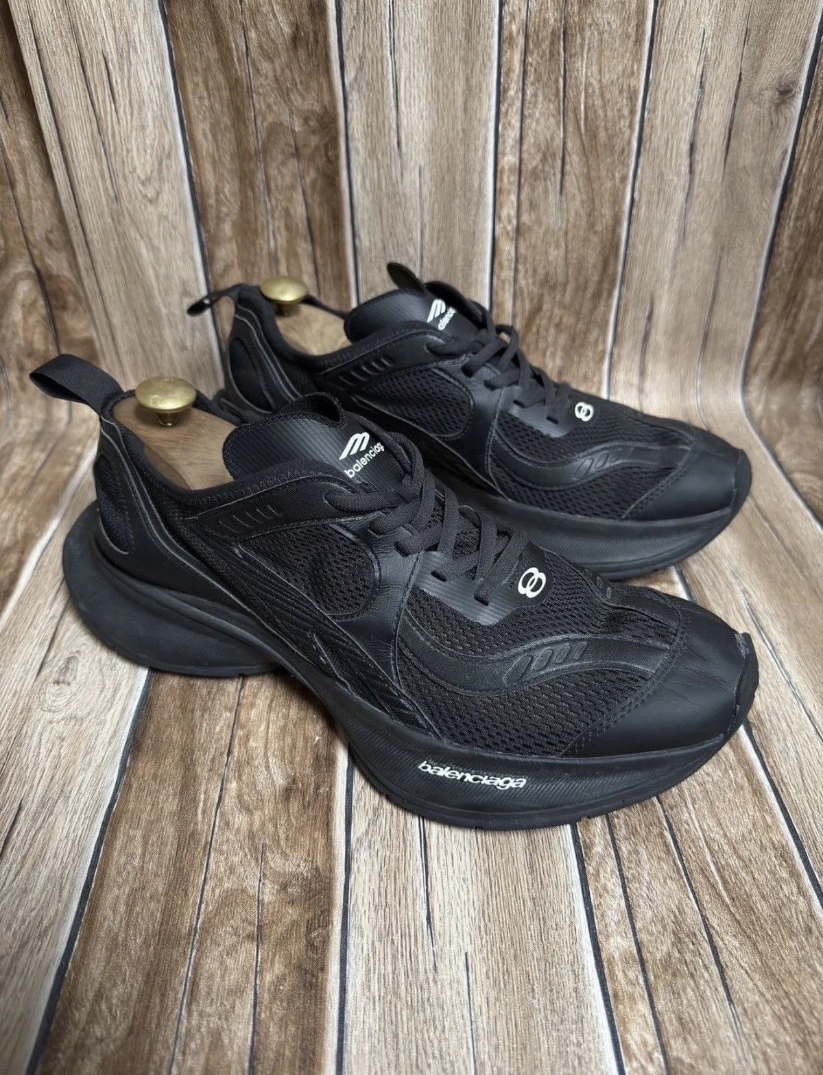 Balenciaga — Balenciaga Circuit — Sneaker — resale