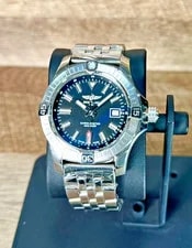 Breitling — Breitling Avenger Automatic 43 A17318 Black Dial - 300m Dive on Ste — Watch — resale