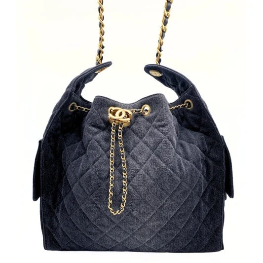 Chanel — Chanel 25 Medium — Handbag — resale