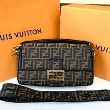 Fendi — Fendi Baguette Buckle Monogram Pattern - Very Good #1G48WMW — Handbag — resale