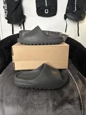 Yeezy — Yeezy Slide Dark Size 9 With Box — Sneaker — resale