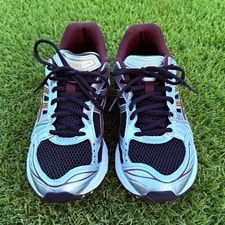 Asics — Asics Gel-Kayano 14 Size 8 - ’s — Sneaker — resale