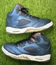 Air Jordan — Size 6.5 - Air Jordan 5 Retro — Sneaker — resale