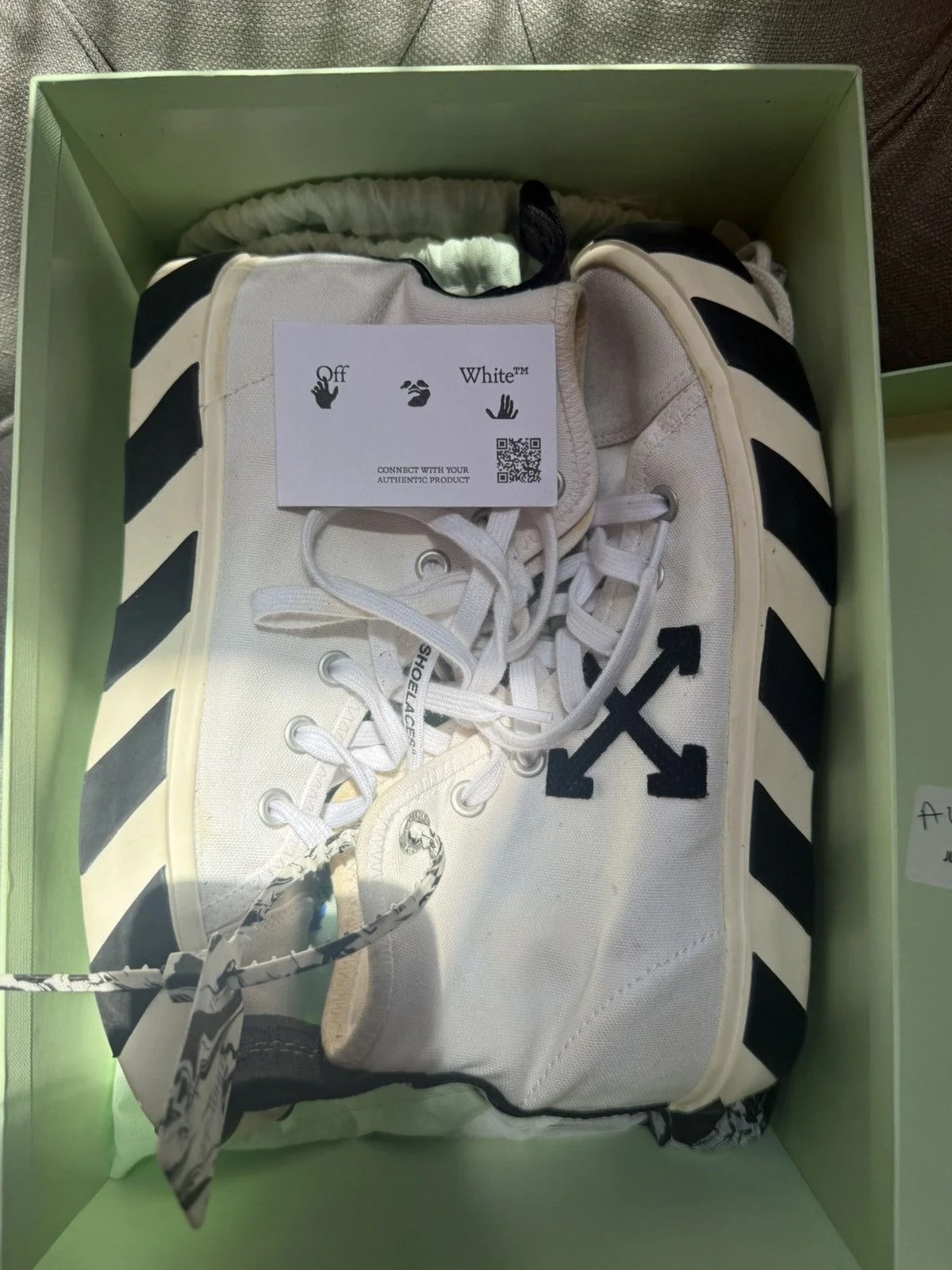 Off-White — Off-White Vulcanized High-Top 41 — Sneaker — resale