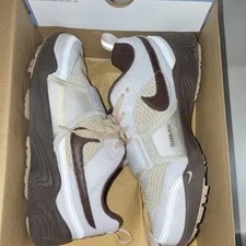 Travis Scott — Zoom Field Jaxx — Sneaker — resale