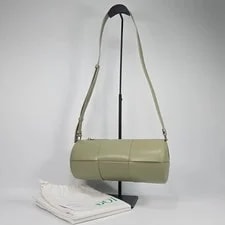Bottega Veneta — Bottega Veneta Medium 150509770 — Handbag — resale