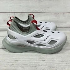 Saucony — Saucony X Tombogo Butterfly Pwrrun Sz 8 S20815-88 — Sneaker — resale