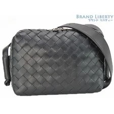 Bottega Veneta — Bottega Veneta Small Loop Camera LIBR-0 — Handbag — resale