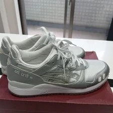 Asics — 9.0US Asics Gel Lyte III 27 Size — Sneaker — resale