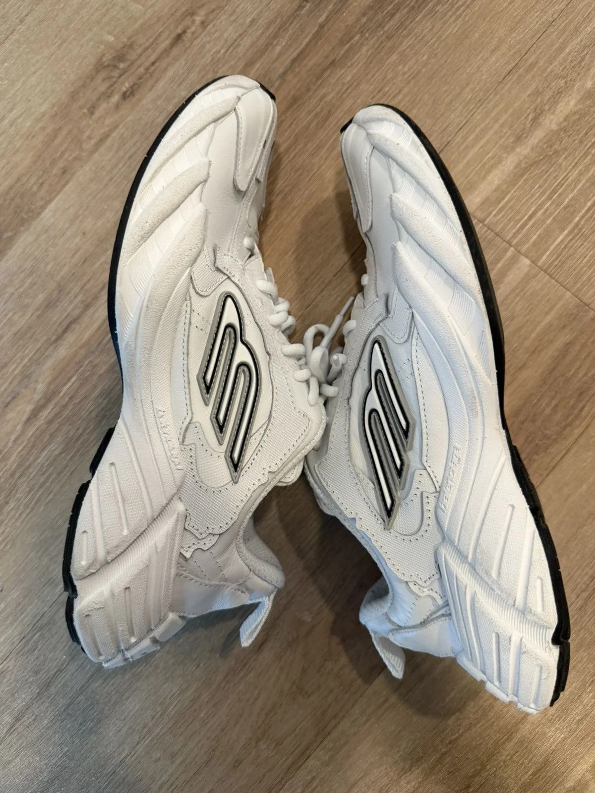 Balenciaga — Balenciaga Monday — Sneaker — resale