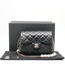 Chanel — Chanel My Precious Pearls Chain Flap Quilted — Handbag — resale