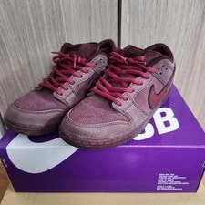 Nike SB — 8.5US Nike Sb Dunk Low Pro Valentine — Sneaker — resale