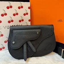 Dior — Dior Saddle Grain Crossbody Chest - Excellent #NNHQB5 — Handbag — resale