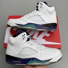Jordan — Jordan 5 Retro Grape 2013 | 136027-108 — Sneaker — resale