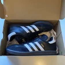 Adidas — Adidas Samba Classic ( - M8.5/W10) — Sneaker — resale
