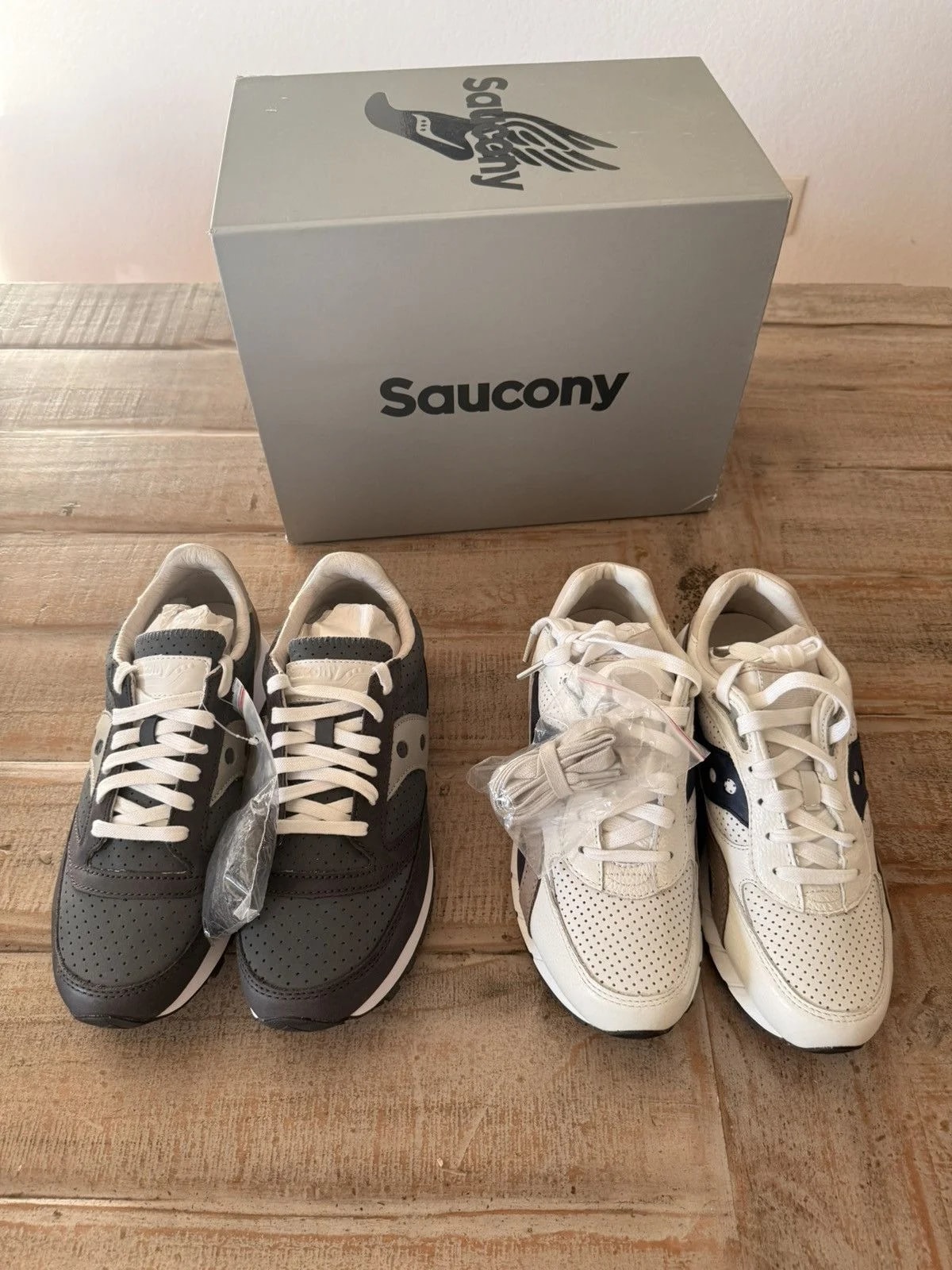 Saucony — Saucony Originals "Anniversary 40/30" Collector’s Pack — Sneaker — resale