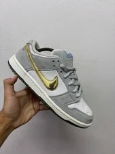 Nike SB — Nike SB Dunk Low Sean Cliver Holiday Special DC9936-100 ’s US — Sneaker — resale