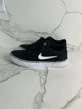 Nike SB — Nike Sb Chron 2 — Sneaker — resale