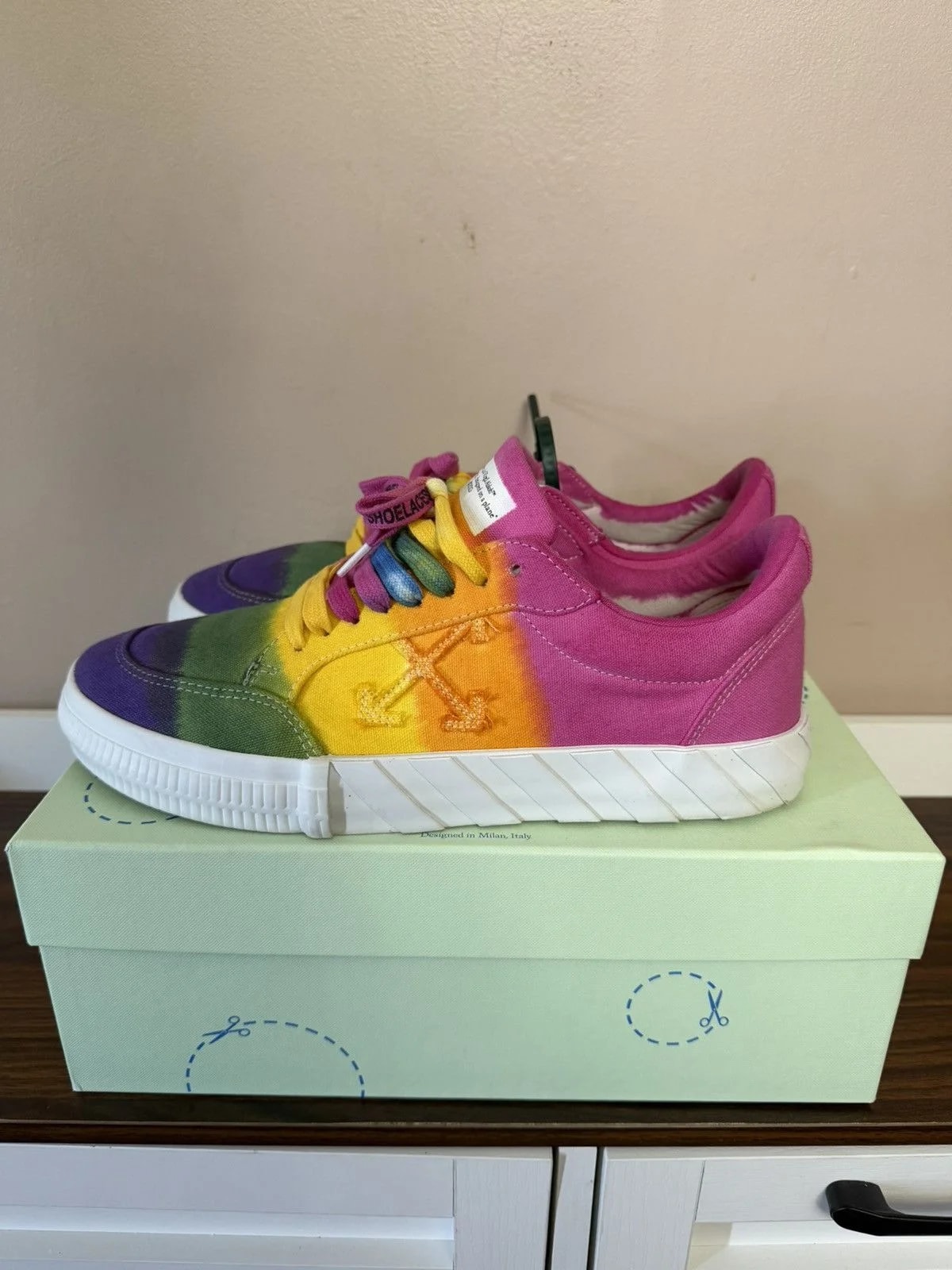 Off-White — Off-White Vulcanized Low Tie Dye — Sneaker — resale