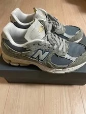New Balance — 8.0US New Balance M2002R Dd — Sneaker — resale