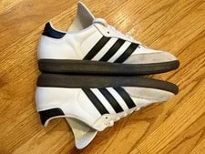 Adidas — Adidas Samba Classic - Indoor Soccer Shoe Gum — Sneaker — resale