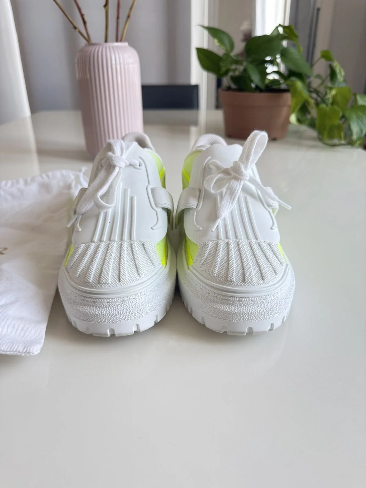 Dior — ID — Sneaker — resale