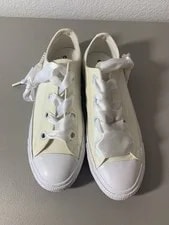 Converse — Converse All Star Chuck Taylor Low Top — Sneaker — resale