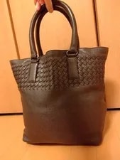 Bottega Veneta — Authentic Bottega Veneta Dark — Handbag — resale