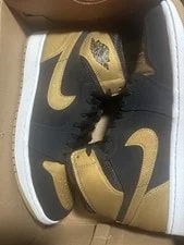 Air Jordan — Air Jordan 1 Retro High OG Metallic — Sneaker — resale