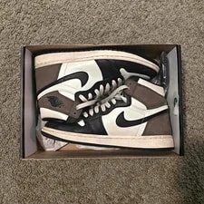 Jordan — Jordan Air 1 Retro High OG Dark — Sneaker — resale