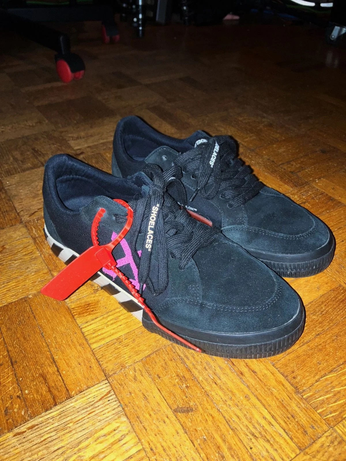 Off-White — Off-White Vulcan Low Top — Sneaker — resale