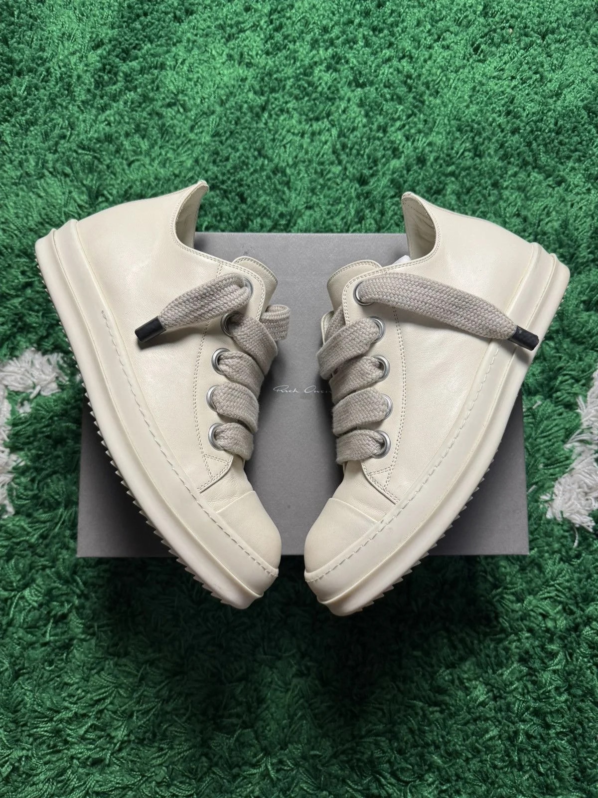 Rick Owens — Rick Owens Jumbo Lace Ramone Low Milk — Sneaker — resale