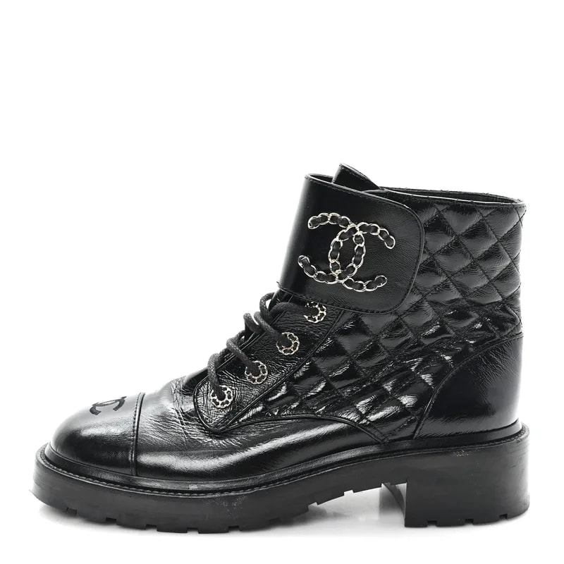Chanel — Shiny Quilted Lace Up Combat — Designer Shoe — resale
