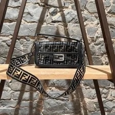 Fendi — Fendi Clear Medium Baguette — Handbag — resale