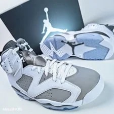 Air Jordan — Air Jordan 6 US 13 Icey Retro Nike Classic CT8529 100 — Sneaker — resale
