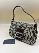 Fendi — Fendi Small Mama Baguette — Handbag — resale